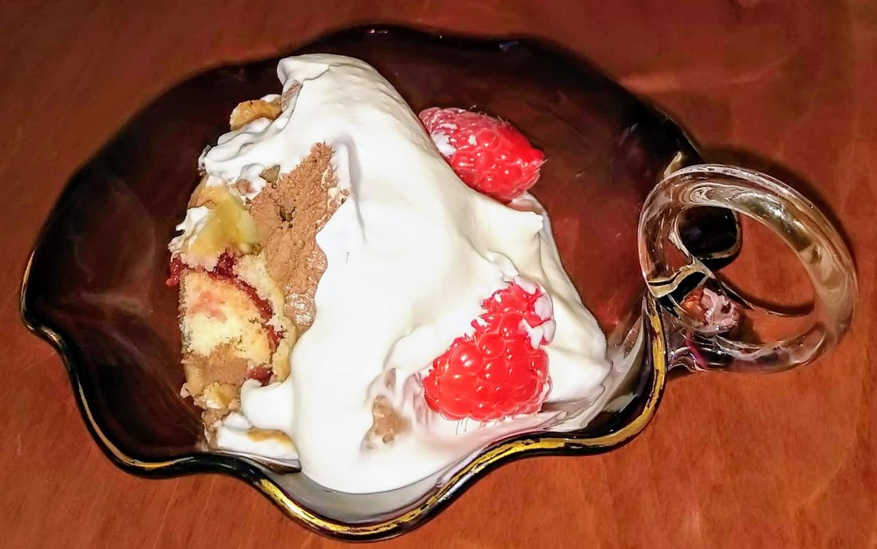 Malakov closeup of scoop