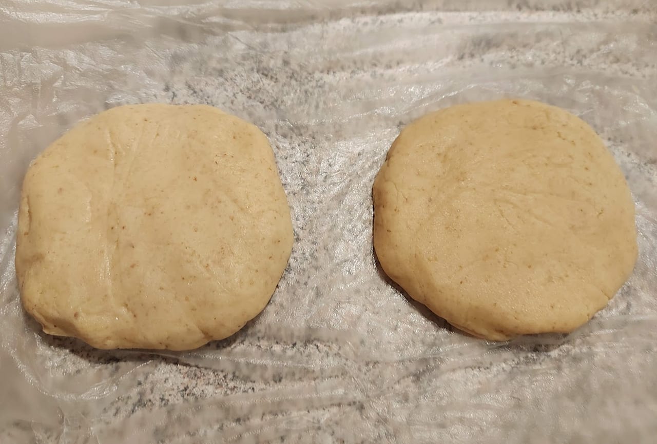 stuffed-nut-raw-dough-disks